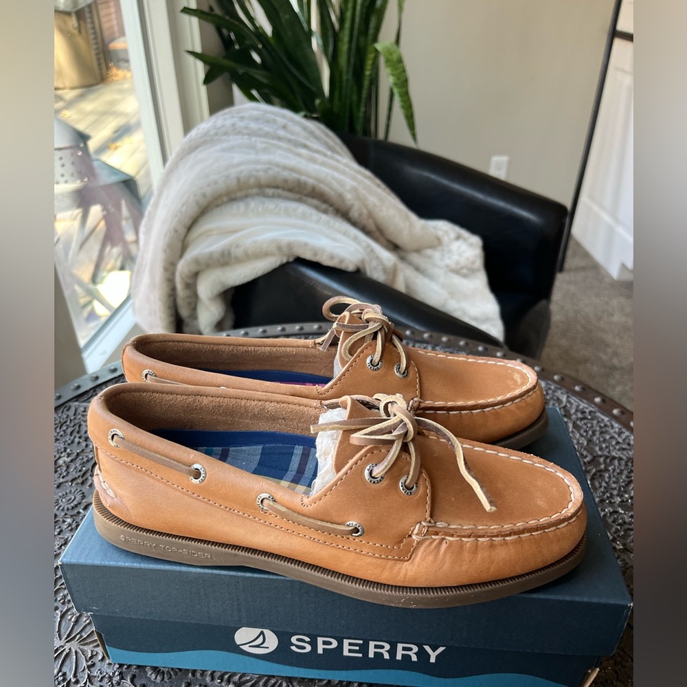 Sperry Tan Leather Boat Shoe Flats - Picture 6 of 10